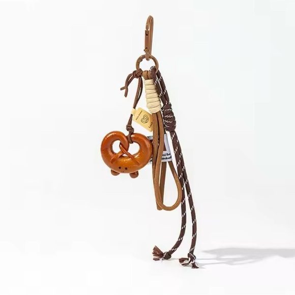 Braided Rope Bag Pendant High-grade Keychain Cute Bread Pendant Chocolate - Picture 1 of 5